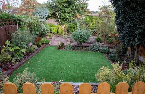 Olton House | Solihull Stay - 3 bedroom House (5 guests). Ideal for Solihull/JLR/HS2