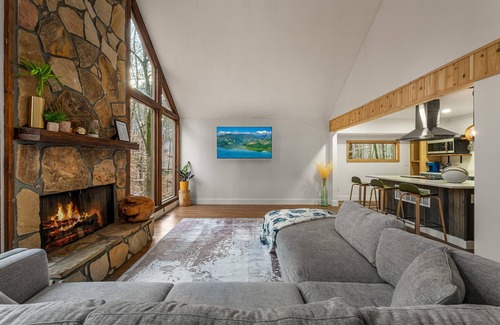 Roswell House | Solitude at Willow. Custom Designed on two acres 7 minutes drive to downtown