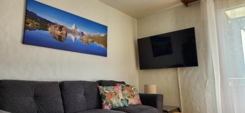 Ruetli Apartment | SoloHike MountainView
