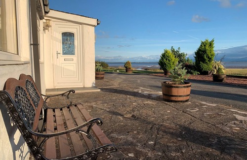 Cummertrees Cottage | SOLWAY FIRTH VIEW, pet friendly, character holiday cottage in Annan