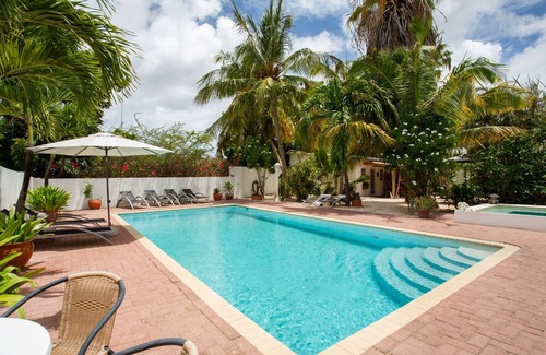 Cas Grandi Apartment | Sombré di Kabana, Casa Piscina