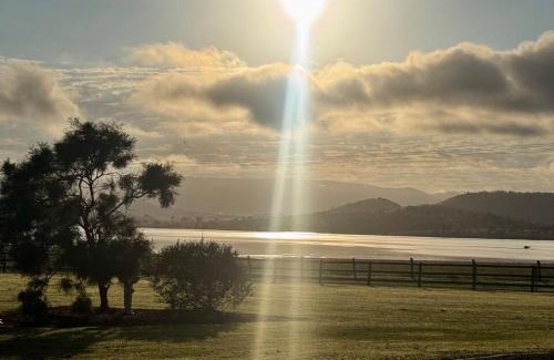 Hazeldean House | Somerset Lakehouse