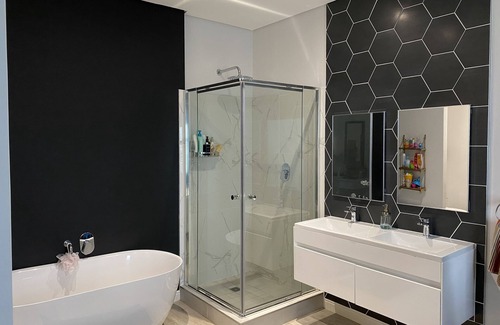 Trawal Apartment | Somerset West Luxury Flat in Gated Community - gym, coffee shop, walking paths!