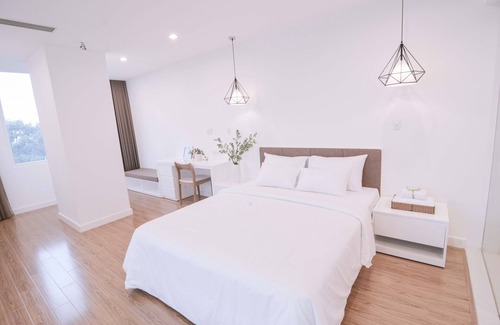 Nguyen Thai Binh Apartment | Son & Henry - EL2A - Spacious 2BR Apartment, CBD, Rooftop Pool and Sky Bar