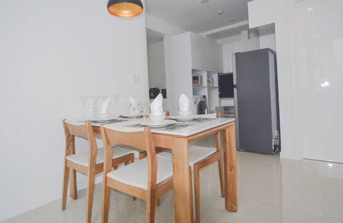 Nguyen Thai Binh Apartment | Son & Henry - FI1- Spacious 2BR Apartment, CBD, Rooftop Pool and Sky Bar