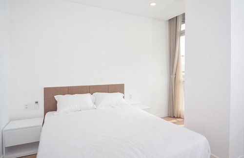 Nguyen Thai Binh Apartment | Son & Henry - FI1- Spacious 2BR Apartment, CBD, Rooftop Pool and Sky Bar