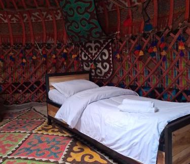 Ak-Talaa District House | Son kol Keng suu guesthouse Tölök village
