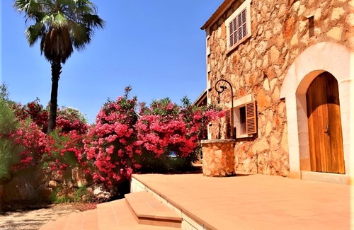 Felanitx Villa | Son Mas 402 wonderful rustic finca with private pool, terrace, garden and air conditioning