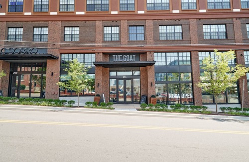 Rutledge Hill Apartment | Sonder at LC SoBro | Studio Apartment