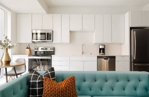 Warehouse District Apartment | Sonder at SECOND & SECOND | Extended Stay One-Bedroom Apartment w/Balcony