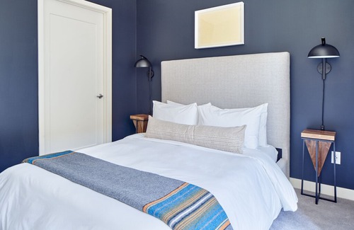 Downtown Minneapolis Apartment | Sonder | Sora | Tasteful 1BR + Sleeper Sofa