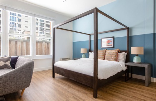 Downtown San Diego Apartment | Sonder | State Suites | Bright Studio