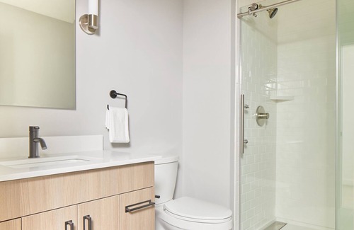Logan Square Apartment | Sonder | The Tidewater | Studio Apartment