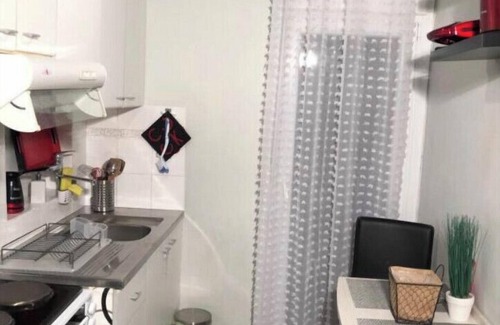 Thessaloniki Apartment | Sonia's central cosy apartment,explore city on foot .License:ΑΜΑ 00000237380