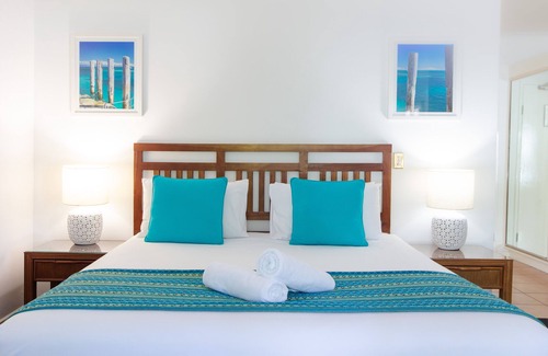 Port Douglas Resort | Sonia’s @ RAMADA RESORT FREE WIFI - D339