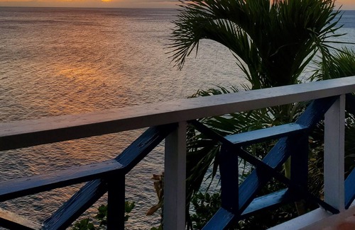 Old Towne Villa | Sonido Del Mar, Island Retreat, 9 minute walk to the beach