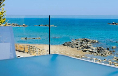 Agii Apostoli Apartment | Sonja 3 apartment,pool,Beachfront,Chania