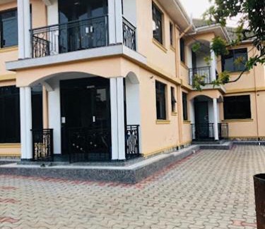 Entebbe House | SONKOYAZ BED AND BREAKFAST Near UN BASE