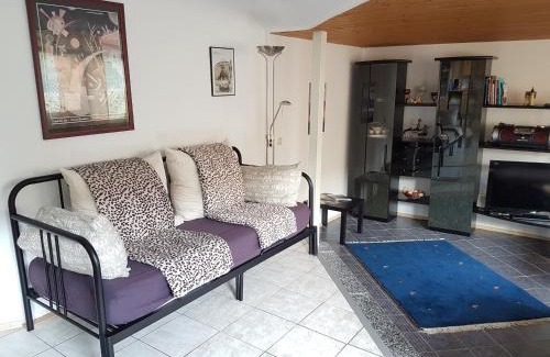 Bad Ditzenbach Apartment | Sonnenbühl Inn Suite & Garden an den Thermen '35C'