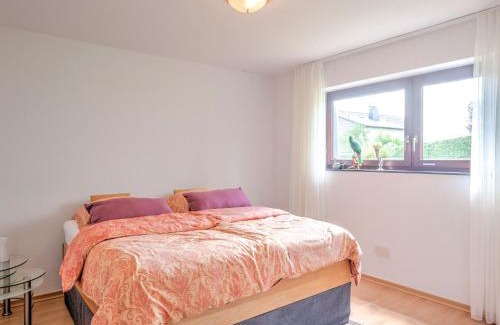 Pombsen Apartment | Sonnige Wohnung in Bad Driburg mit Garten