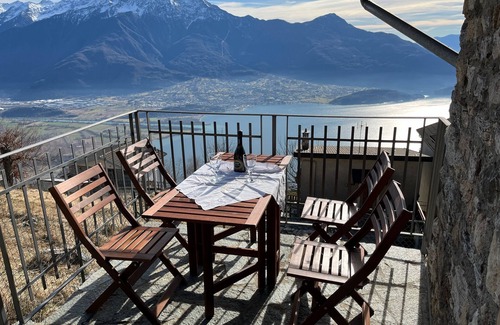 Montemezzo Cabin | Sonniges Rustico in den Bergen am Comer See