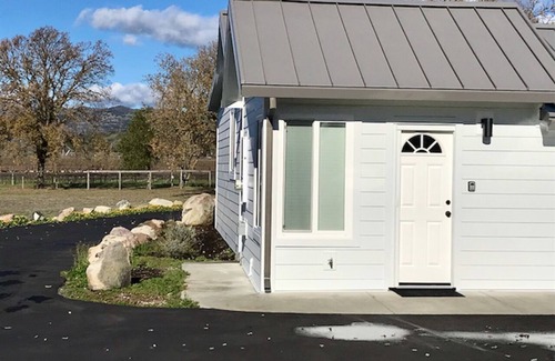 Sonoma Cottage | Sonoma Cottage: among the vines and close to EVERYTHING!