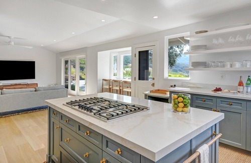Fetters Hot Springs-Agua Caliente House | Sonoma Hilltop Estate with 3 Bedrooms and Pool - Includes Wine Tasting Passport