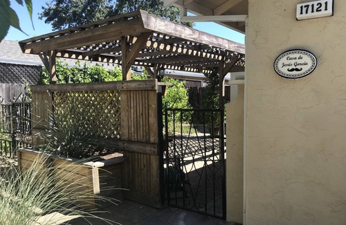 Sonoma House | Sonoma Retreat w/Pool, Spa & Spacious Yard – Near Wineries & Sonoma Plaza