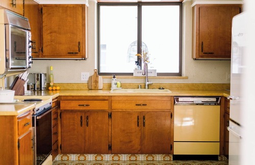 Sonoma House | Sonoma Retro '49 restored cottage offers wine country luxe and ideal convenience