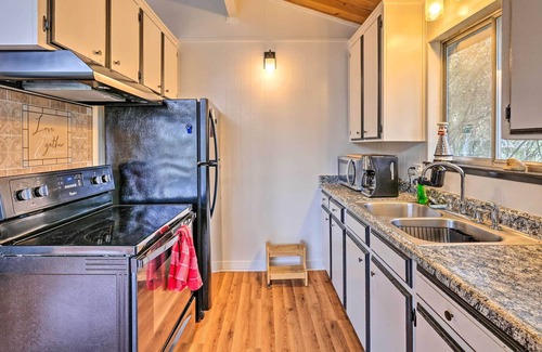 Standard Cabin | Sonora Cabin w/ Deck + Private Yard!
