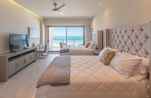 Ferrocarrilera Resort | Sonoran Star Resort Spacious 3 Bedroom Condo in Rocky Point ,Sandy Beach