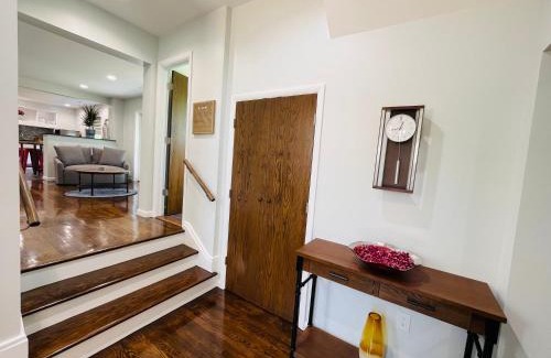 Charlottesville Apartment | Sonsak - Unit 1