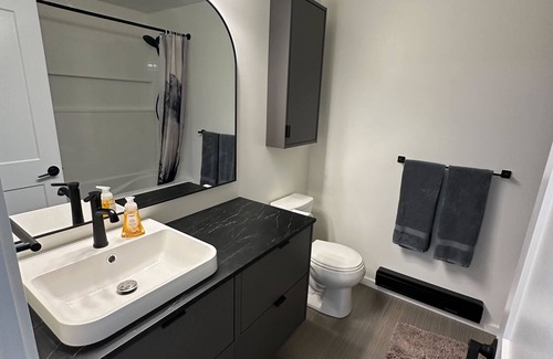 Sooke House | Sooke Mountain View Suite