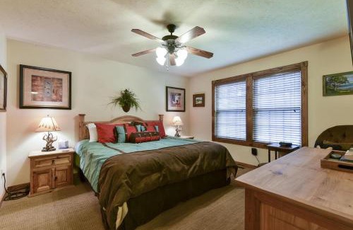 Reeds Spring House | Sooner Settle Lodge 4 King Rooms Stonebridge