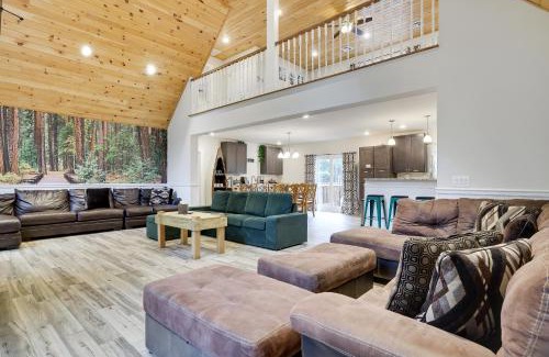 Tafton House | Soose Manor Spa BBQ Games and Bar Near Lake
