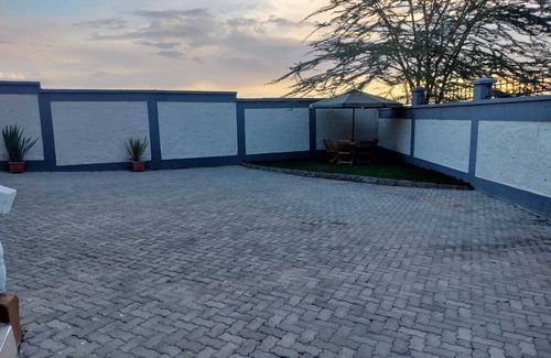 Athi River Villa | Soothing 8-bedroom villa in Athi River near SGR and 20mins from the Airport