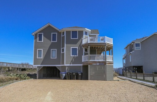 Tuckahoe House | Sophie's Place - Beautiful OCEANFRONT home in DUCK! 5 bed, 4.5 bath