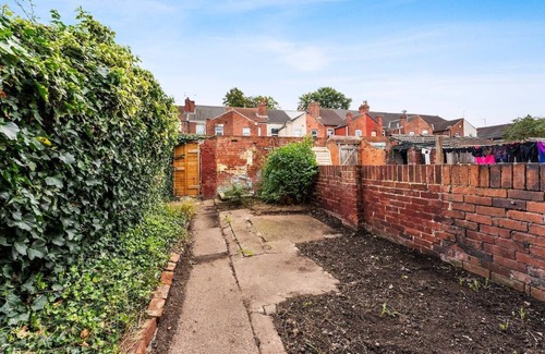 Doncaster House | Sophisticated 2 bed in Doncaster sleeps 6!