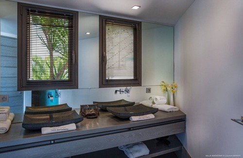 Flamands Villa | Sophisticated and modern villa with views of the bay of Lorient