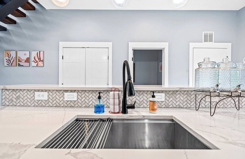Durham House | Sophisticated, Eccentric; Escape in Downtown by Duke University