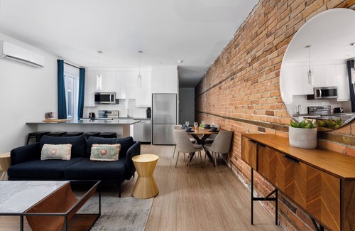 Mile End Apartment | Sophisticated Stay - Chic 2BR in Mile End/Plateau