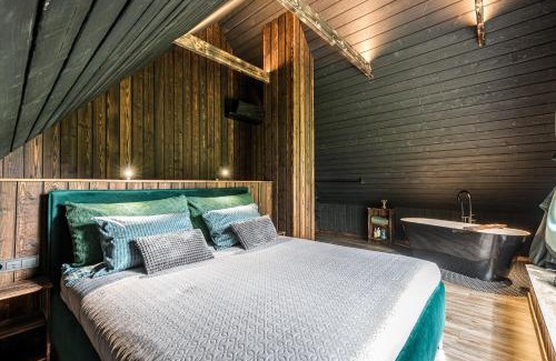 Renavas Villa | SOPRANO - 'Virš Ąžuolų' - Forest SPA - FREE jacuzzi
