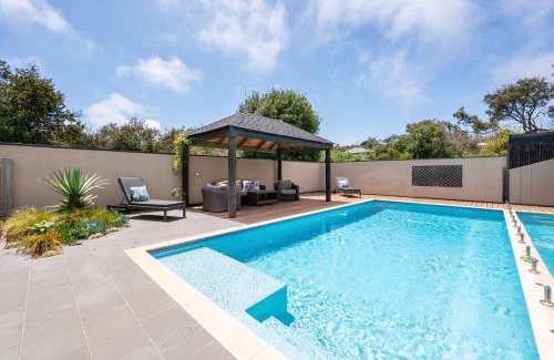 Sorrento House | Sorrento Serenity - Pool, Theatre and Games Room, Walk to Beach and Shops