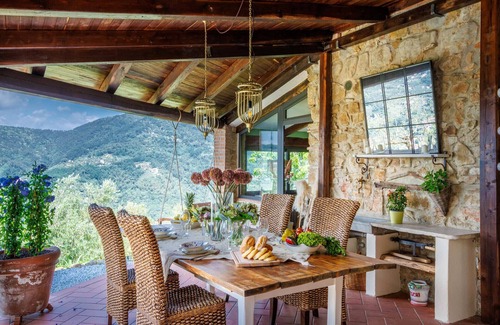 Pescia Villa | Sospirata Farmhouse, luxury 2 bedrooms villa with Amazing Views on the Rolling Hills of Pescia