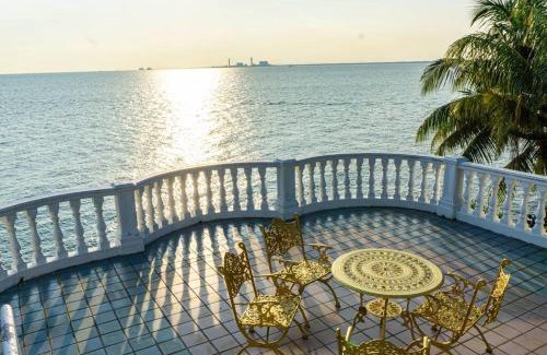 Taman Tanjung Villa | Sound of the Sea Villa PD