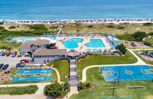 Corolla Light House | Soundfront Beach Trolly Pool Spa Resort Access
