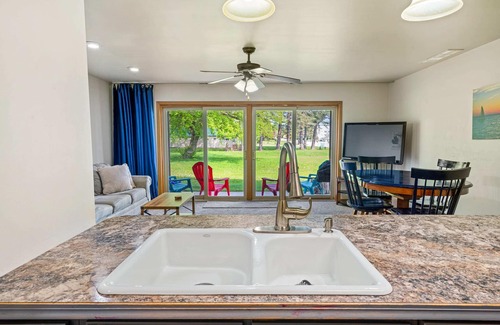 East Jordan Hotel | South Arm Retreats
