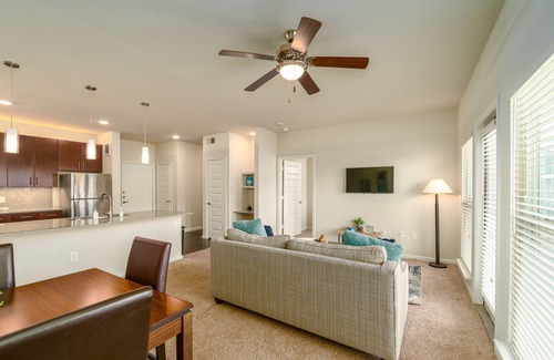 Manchaca House | South ATX 1BR Luxury space w/washer n drier