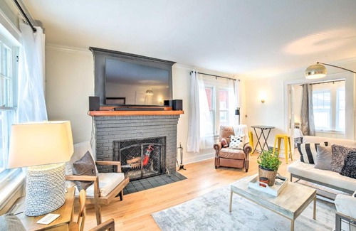 Northshore Triangle House | South Bend Home Less Than 1 Mi to Notre Dame!