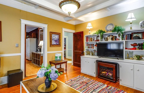 Society Hill Apartment | South Carolina Guest Suite Near Sand Hills Forest